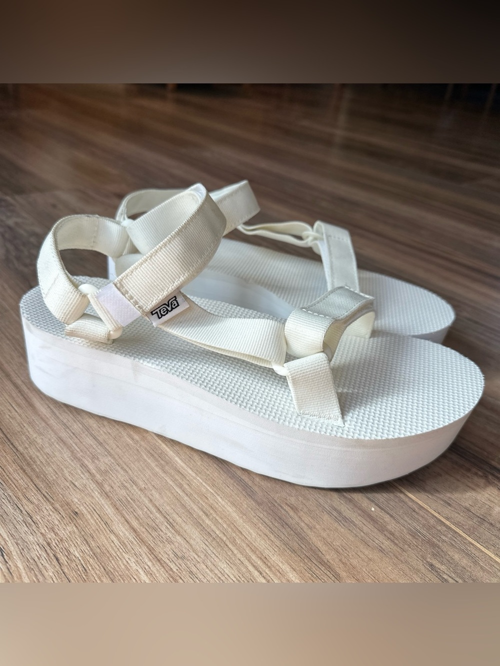 Teva Flatform Universal Platform Sandals Women's Size 10 White CLEAN